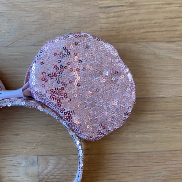 Rose Gold Minnie Ears - Picture 4 of 6